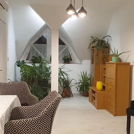 Var-i Apartment