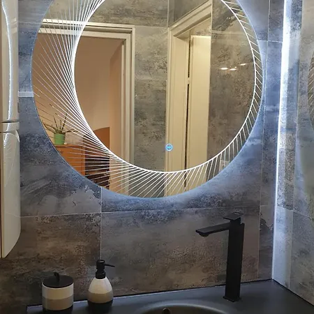 Var-i Apartment