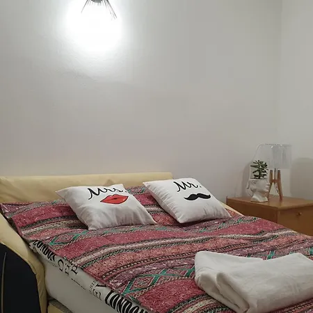 Var-i Apartment *