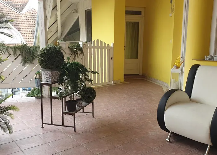 Vár-i Apartman Balatonmáriafürdő